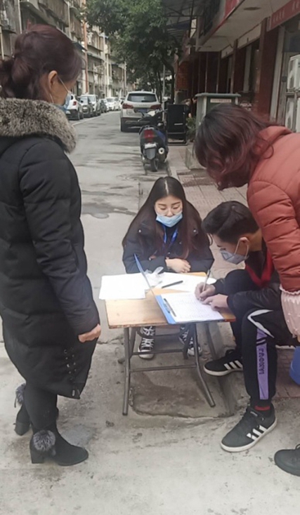 在主要街路做好排查登記、引導、宣傳等工作。_副本.jpg