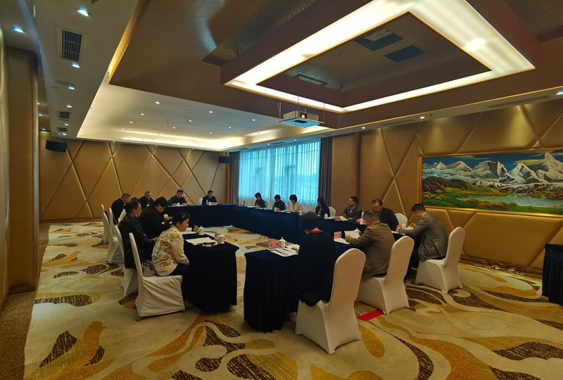 (2020.10.17)德陽外國語學校召開第五屆理事會第六次會議。蘇華主持會議.jpg